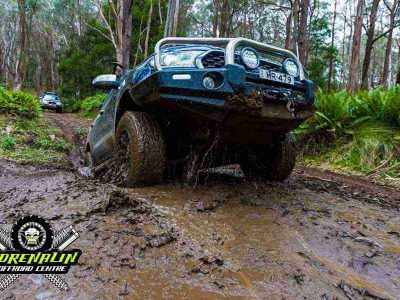 Off-road-Photography-tag-along-tour-Blue-Mountains-with-Adrenaline-Offroad-Centre-going-through-mud
